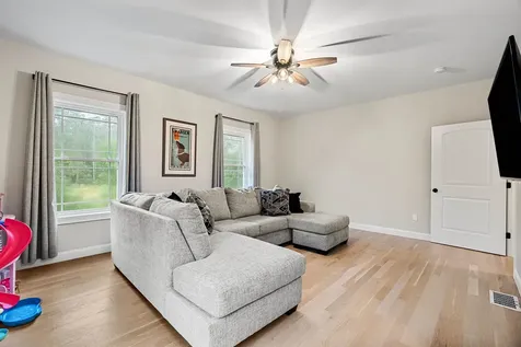 12 Tanya Lane Brentwood NH 03833