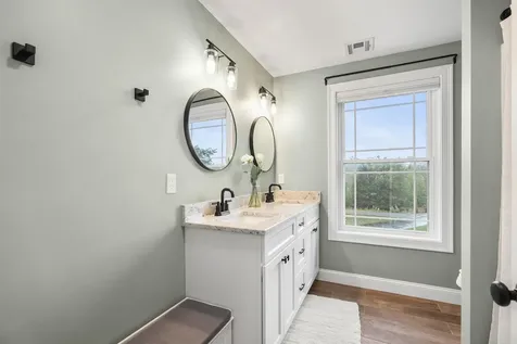 12 Tanya Lane Brentwood NH 03833