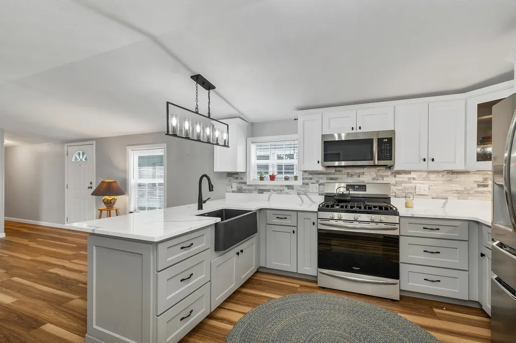 20 East Marina Road Gilford NH 03249