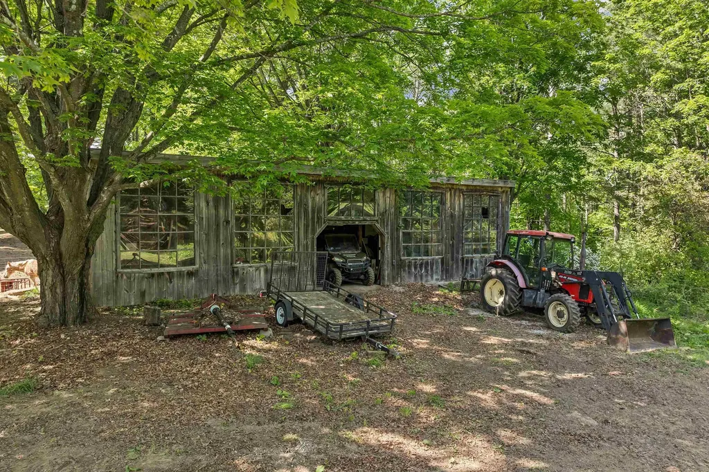 11 Lane Road Chichester NH 03258