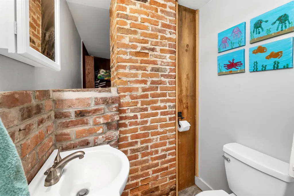 11 Lane Road Chichester NH 03258