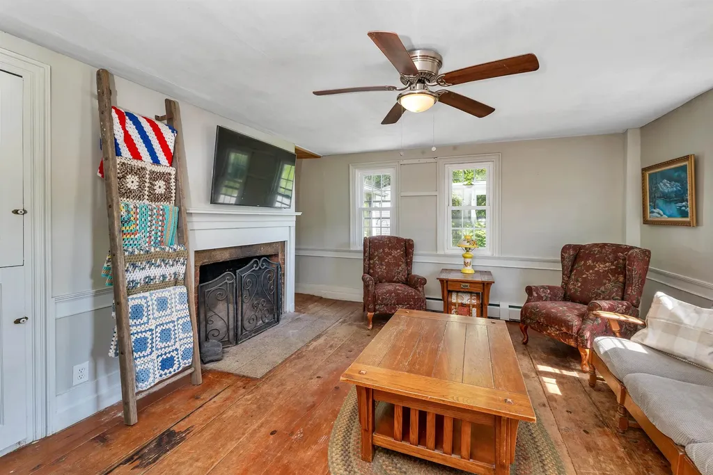 11 Lane Road Chichester NH 03258