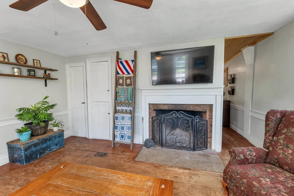 11 Lane Road Chichester NH 03258