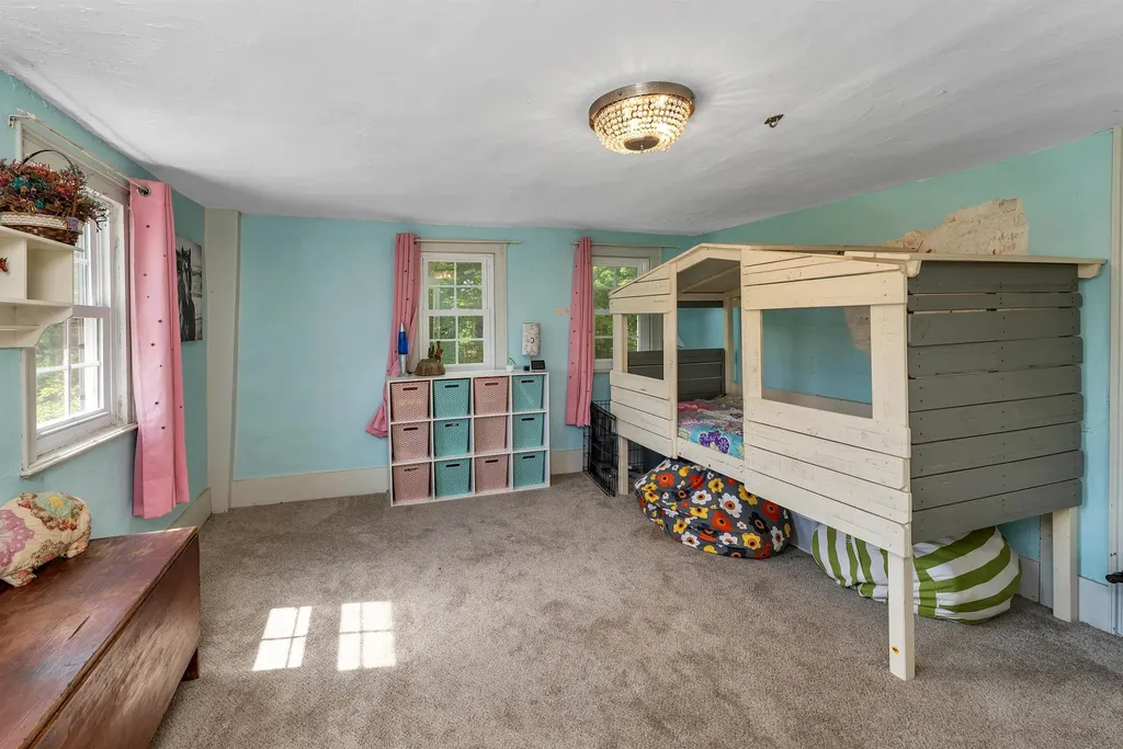 11 Lane Road Chichester NH 03258