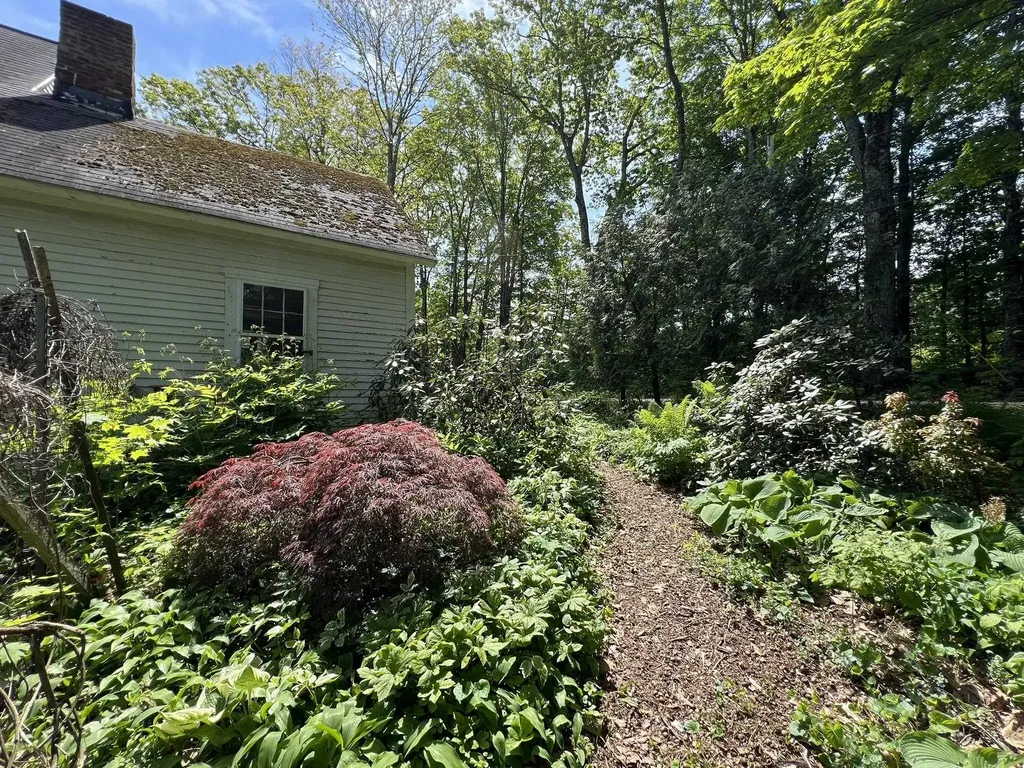 239 Blakes Hill Road Northwood NH 03261