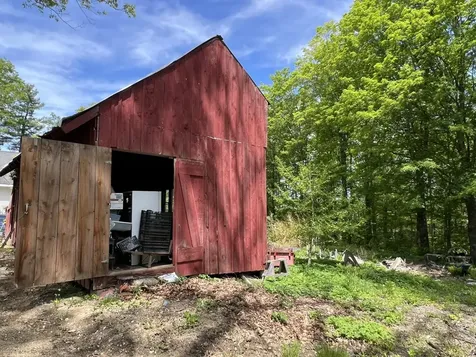 239 Blakes Hill Road Northwood NH 03261