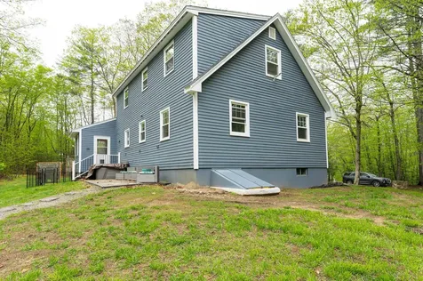 17 San Antonio Drive Fremont NH 03044