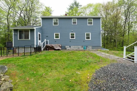 17 San Antonio Drive Fremont NH 03044
