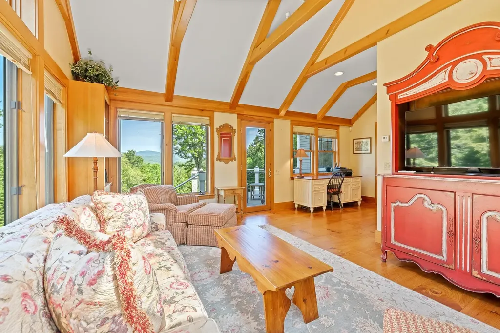 207 Boynton Road Londonderry VT 05148