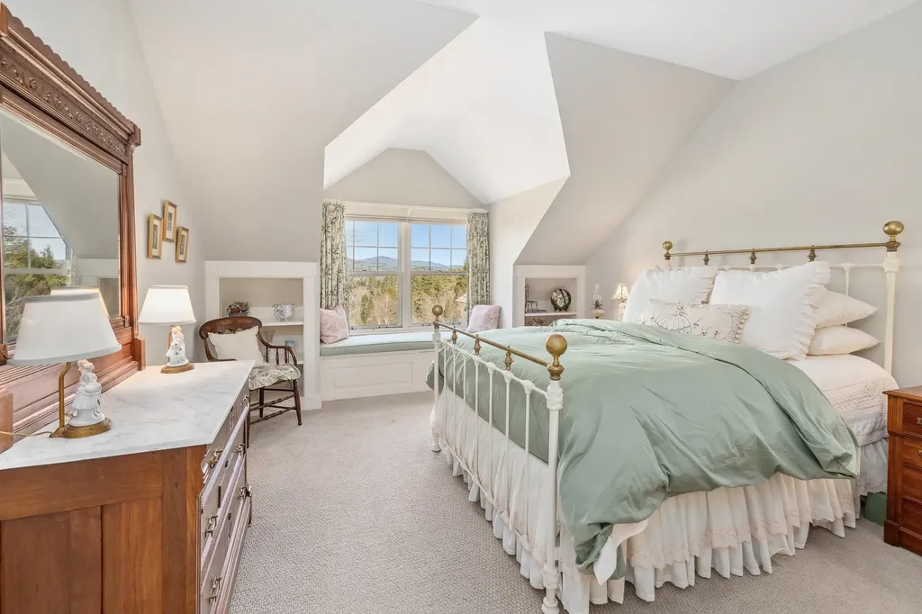 207 Boynton Road Londonderry VT 05148