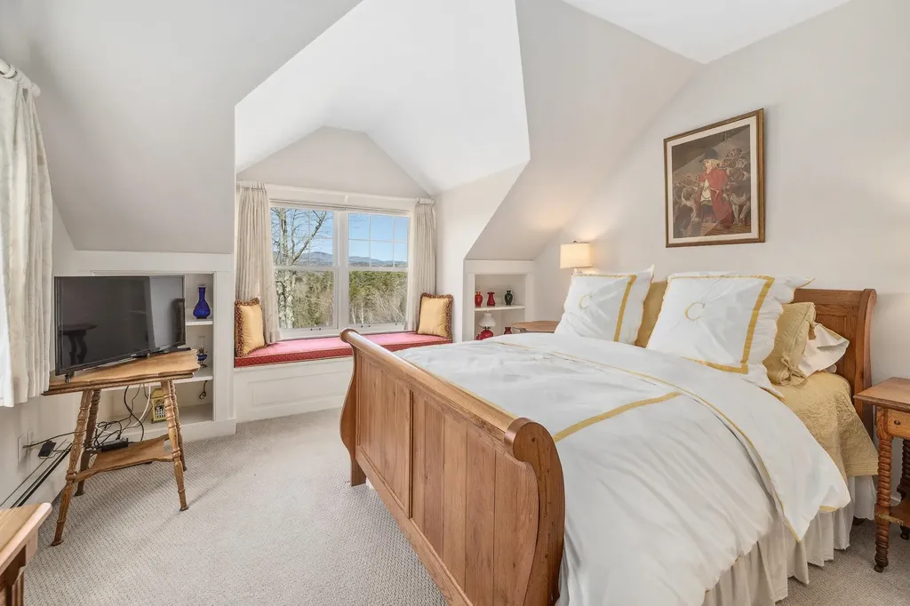 207 Boynton Road Londonderry VT 05148