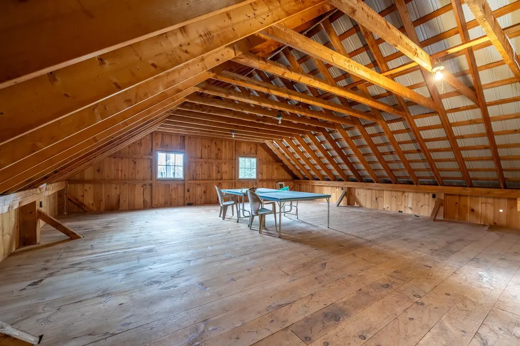 207 Boynton Road Londonderry VT 05148