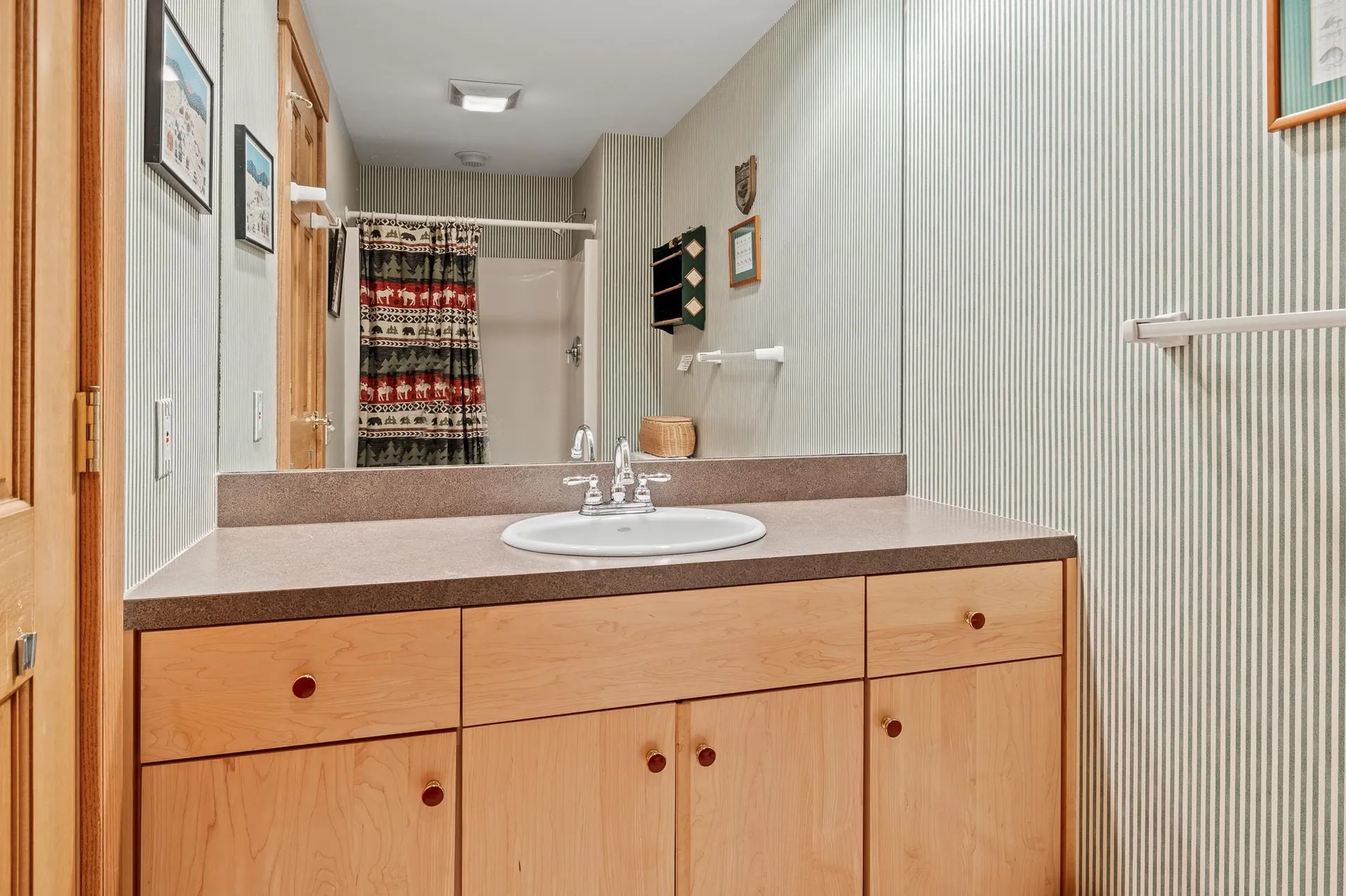 207 Boynton Road Londonderry VT 05148