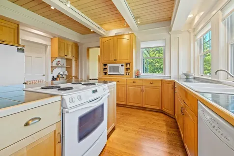 207 Boynton Road Londonderry VT 05148