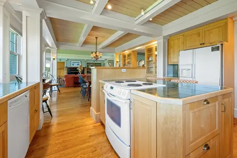 207 Boynton Road Londonderry VT 05148