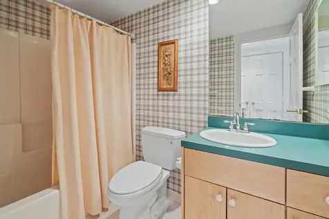 207 Boynton Road Londonderry VT 05148