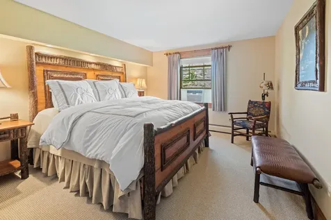 207 Boynton Road Londonderry VT 05148