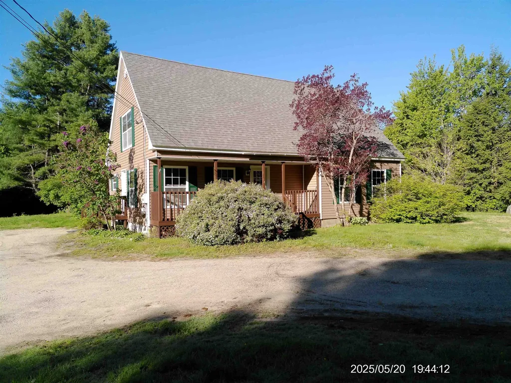 68 Bowen School Road Deering NH 03244