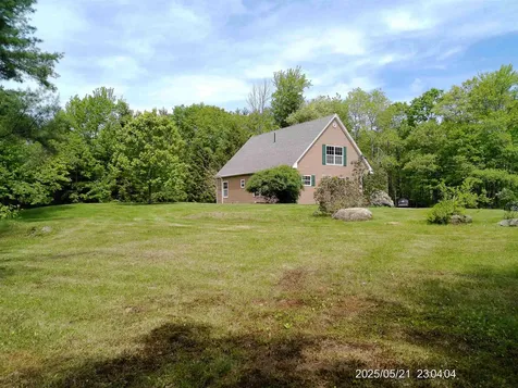 68 Bowen School Road Deering NH 03244