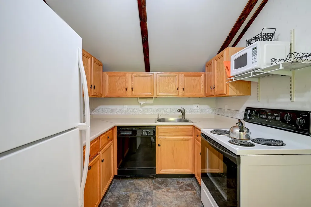 16 Merrimeeting Road Conway NH 03860