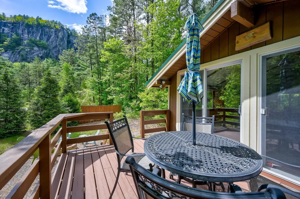 16 Merrimeeting Road Conway NH 03860