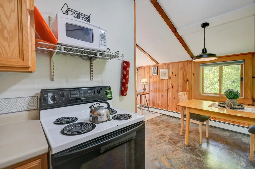 16 Merrimeeting Road Conway NH 03860