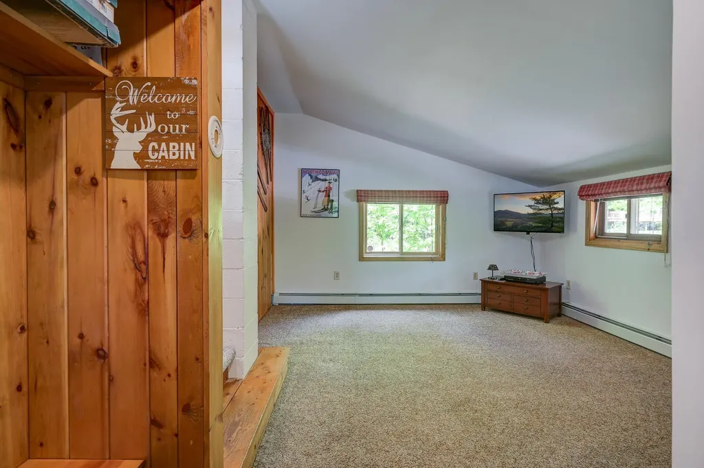 16 Merrimeeting Road Conway NH 03860