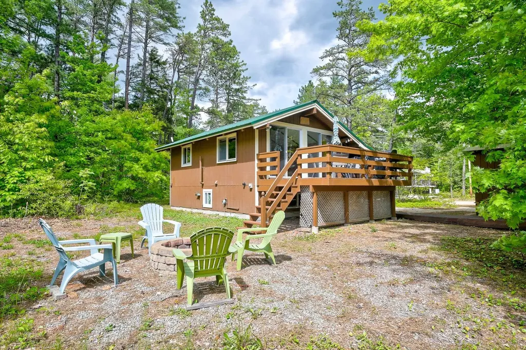 16 Merrimeeting Road Conway NH 03860