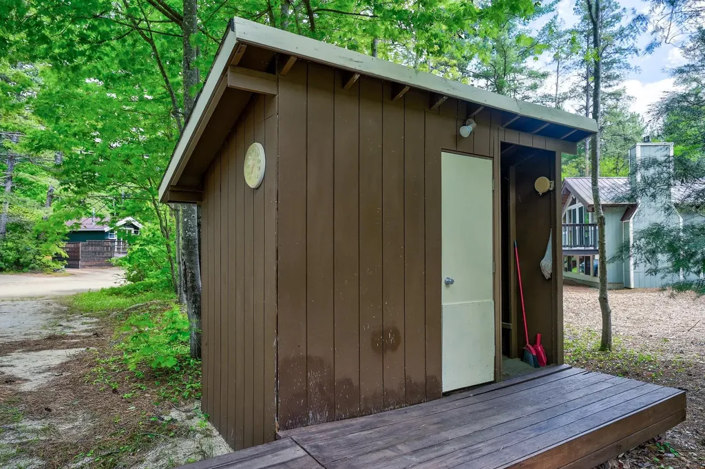 16 Merrimeeting Road Conway NH 03860