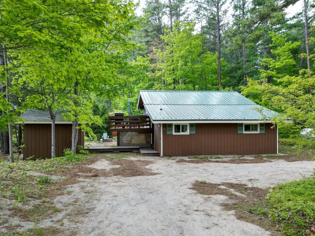 16 Merrimeeting Road Conway NH 03860
