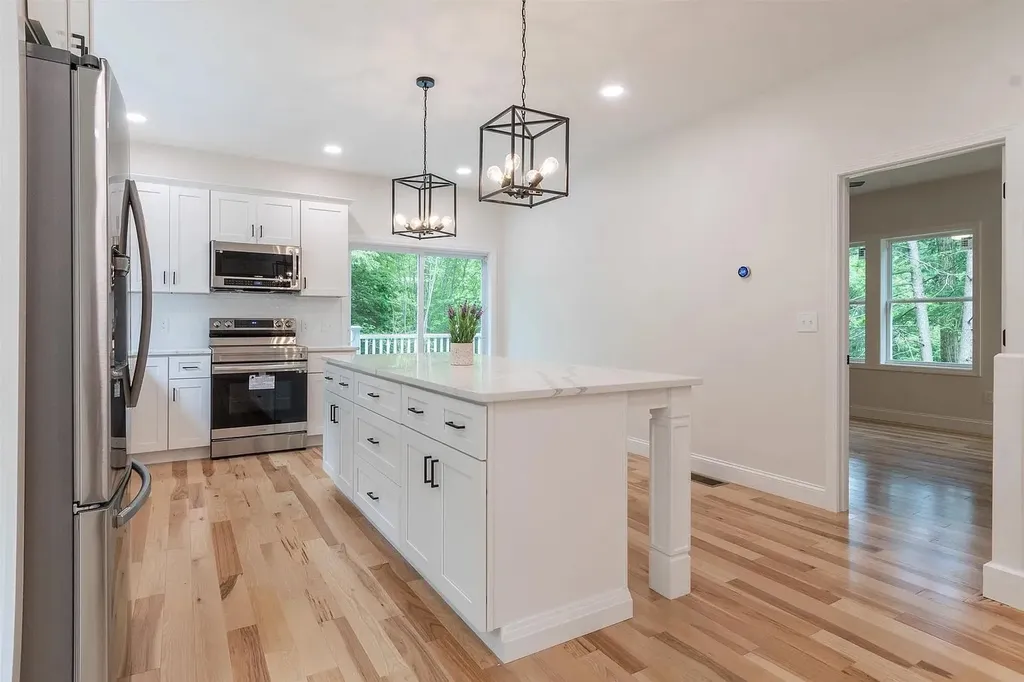 28 Colony Drive Barnstead NH 03225