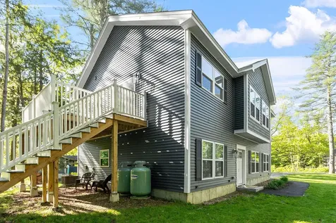 28 Colony Drive Barnstead NH 03225