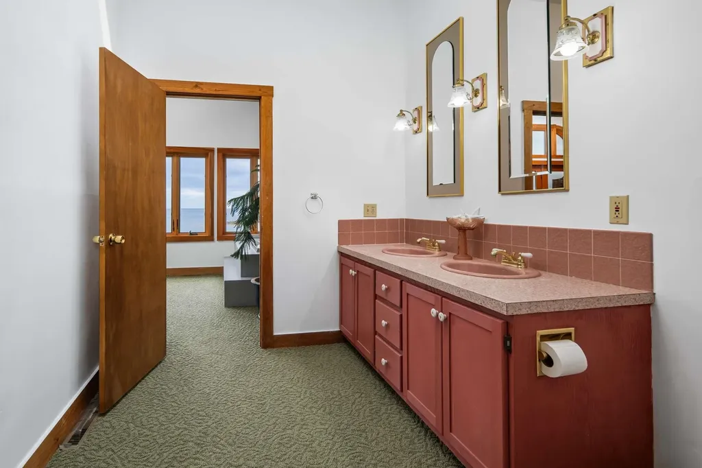 2 Gold Ribbon Drive Wells ME 04090