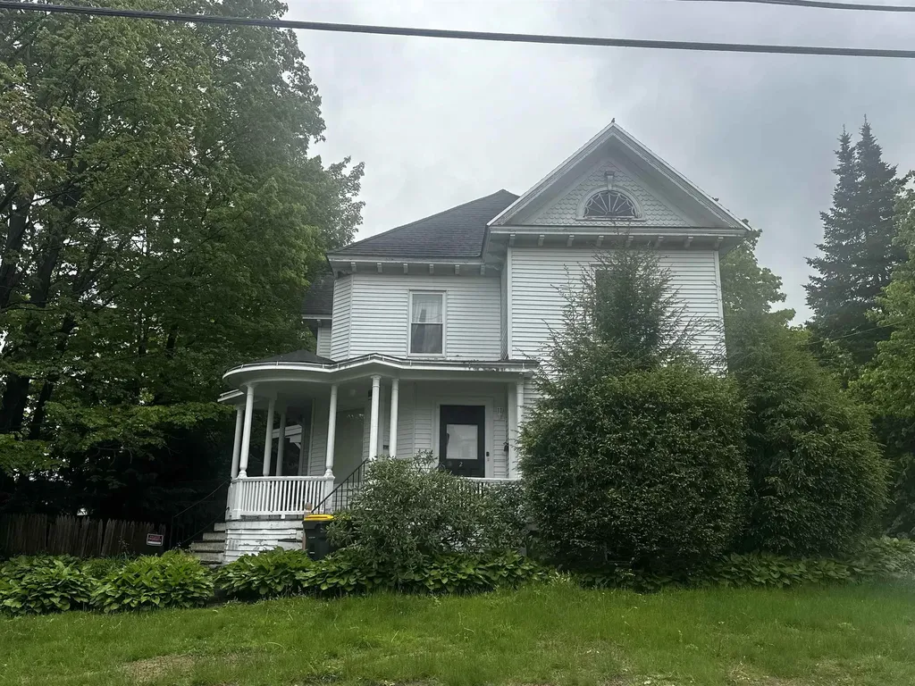 28 Harvard Street Laconia NH 03246