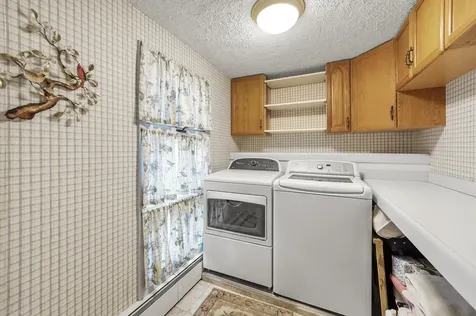 127 Peele Road Nashua NH 03062