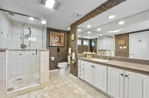 127 Peele Road Nashua NH 03062