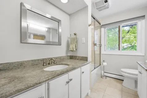127 Peele Road Nashua NH 03062