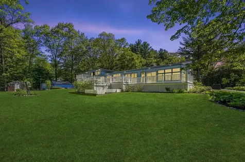 127 Peele Road Nashua NH 03062