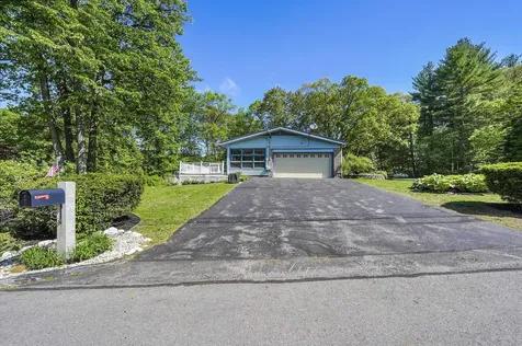 127 Peele Road Nashua NH 03062