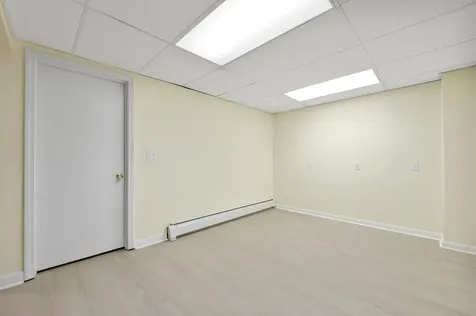 127 Peele Road Nashua NH 03062