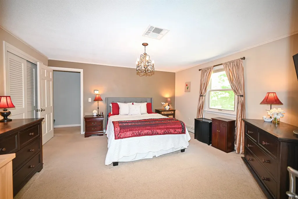 26 Green Meadow Lane Bedford NH 03110