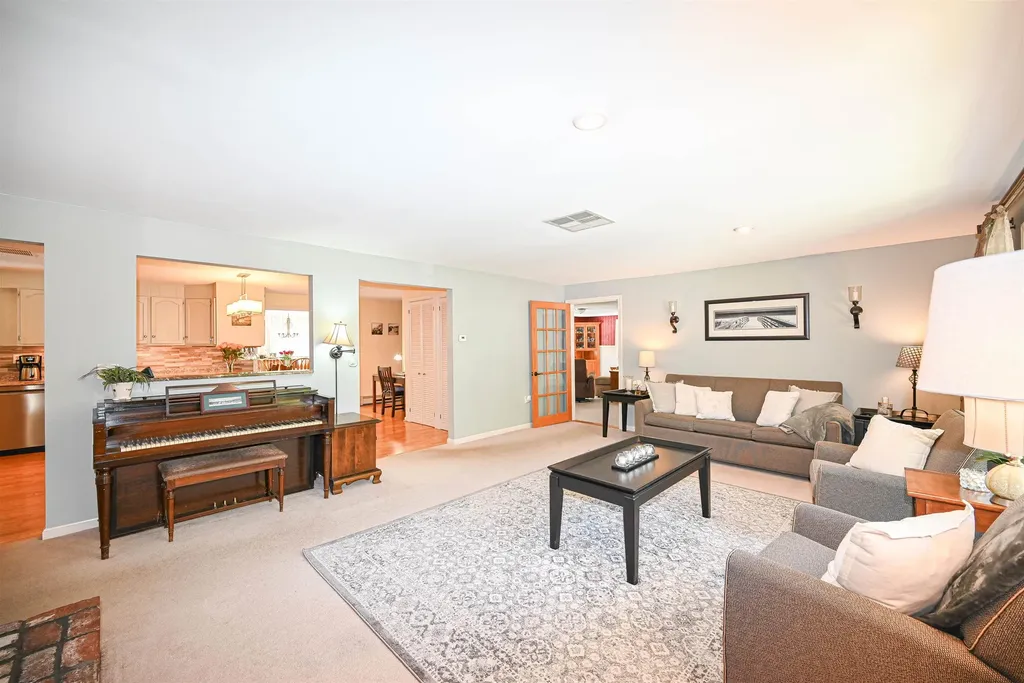 26 Green Meadow Lane Bedford NH 03110