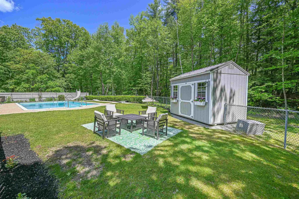 26 Green Meadow Lane Bedford NH 03110