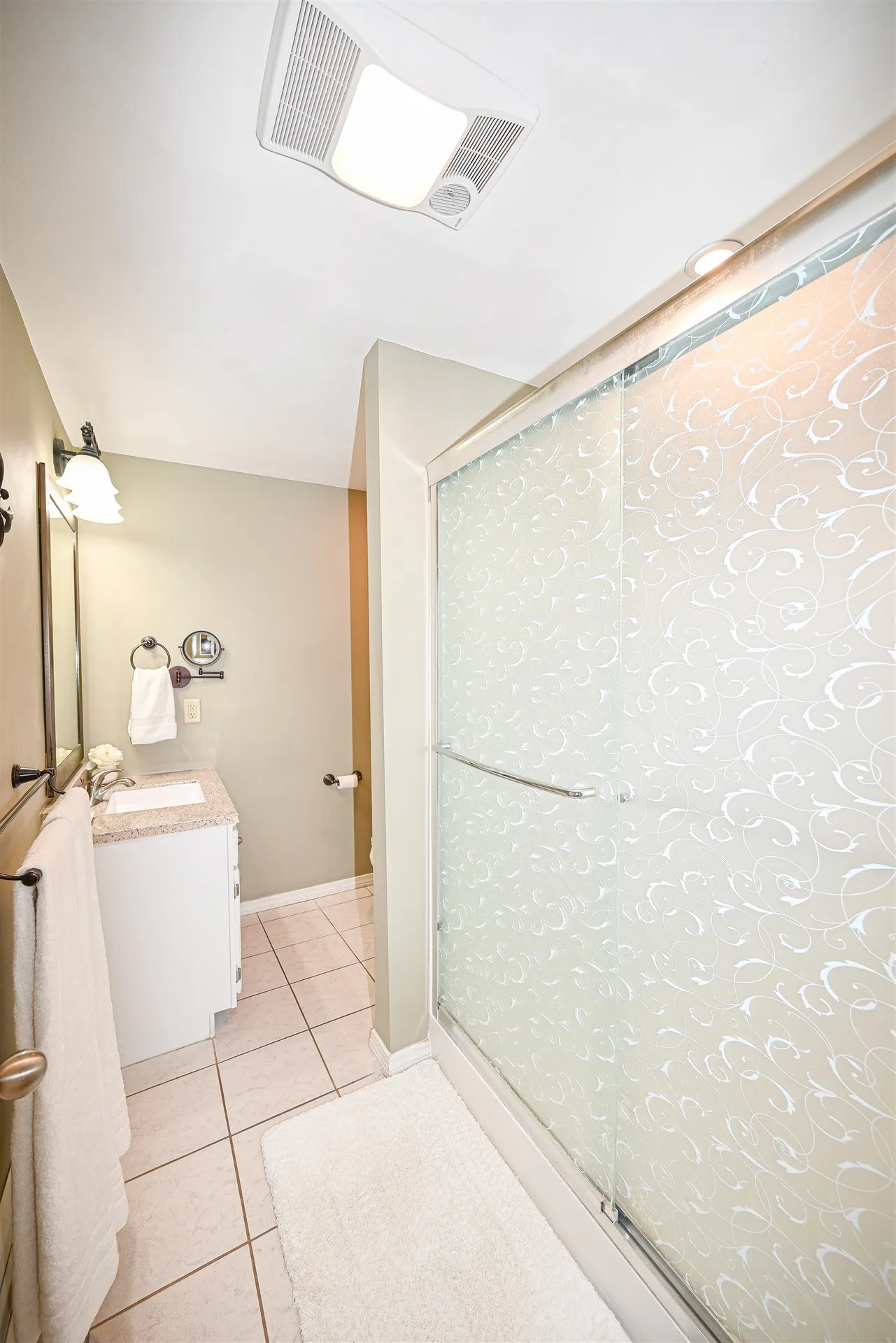 26 Green Meadow Lane Bedford NH 03110