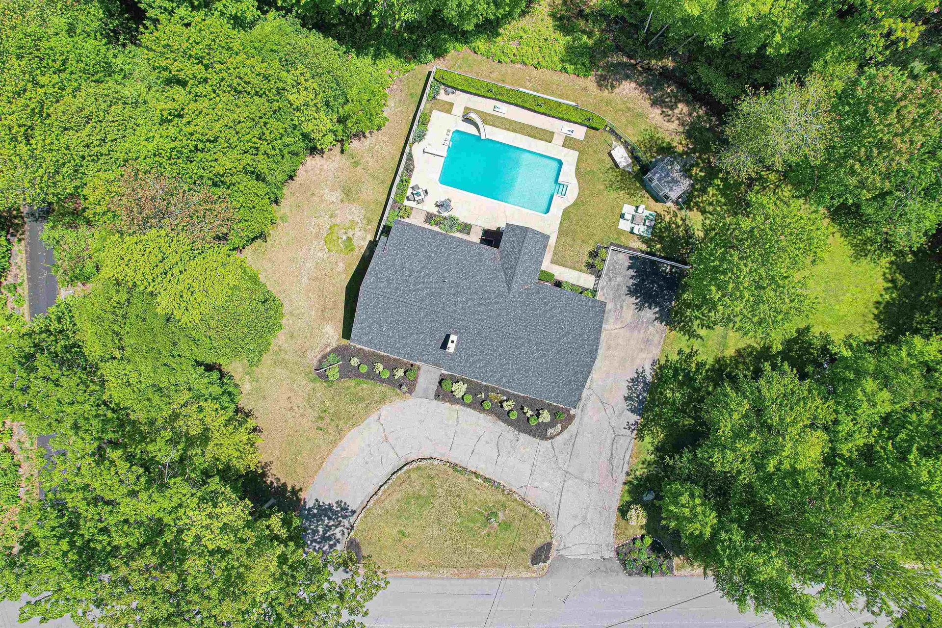 26 Green Meadow Lane Bedford NH 03110