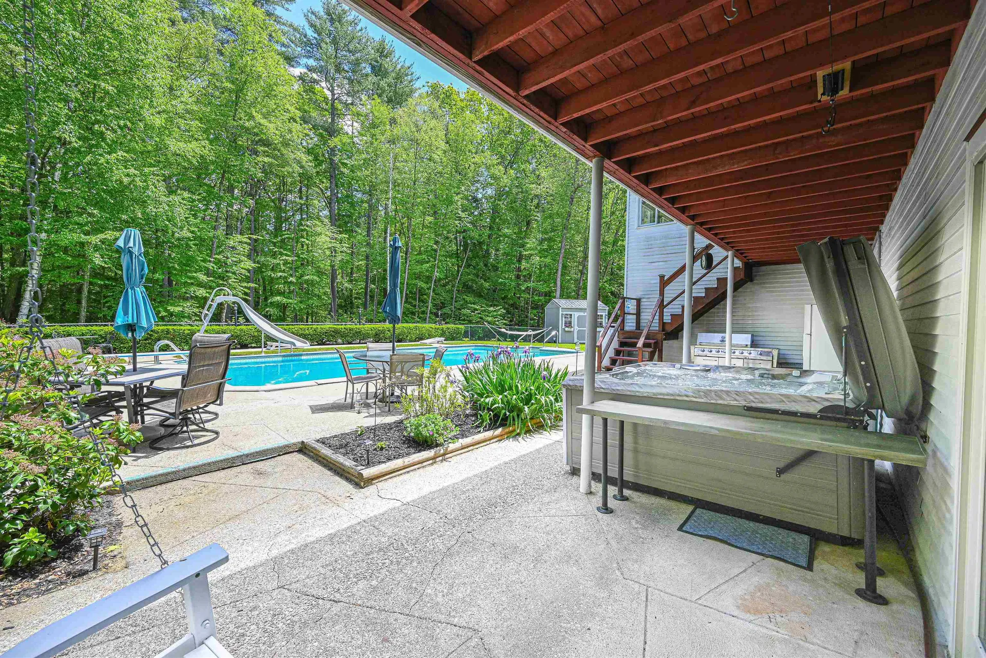 26 Green Meadow Lane Bedford NH 03110