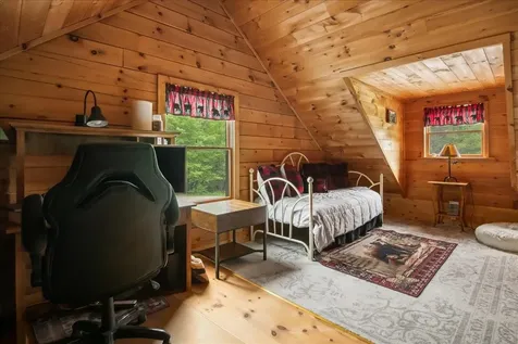 18 Chamberlin Hill Richmond VT 05477