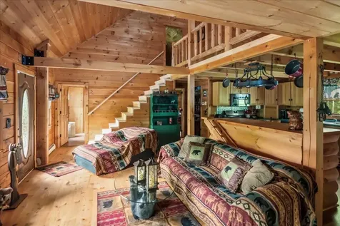 18 Chamberlin Hill Richmond VT 05477