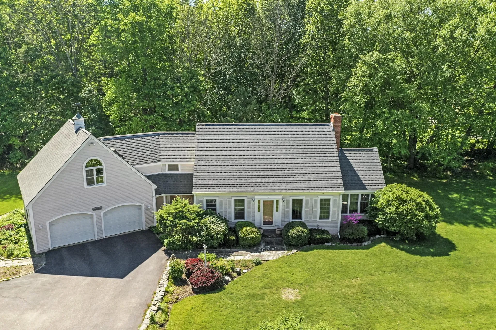 5 Random Road Rye NH 03870