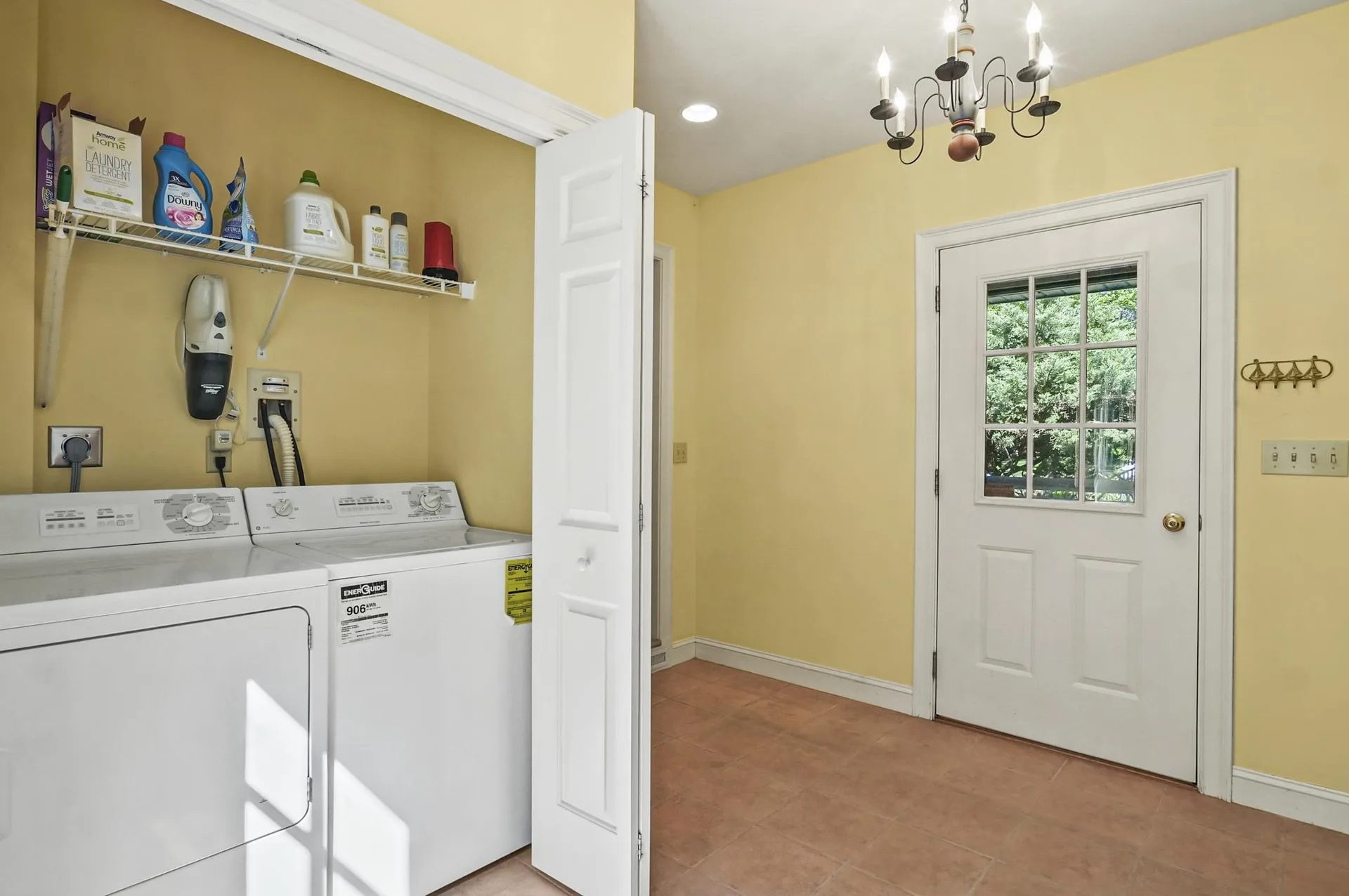 5 Random Road Rye NH 03870